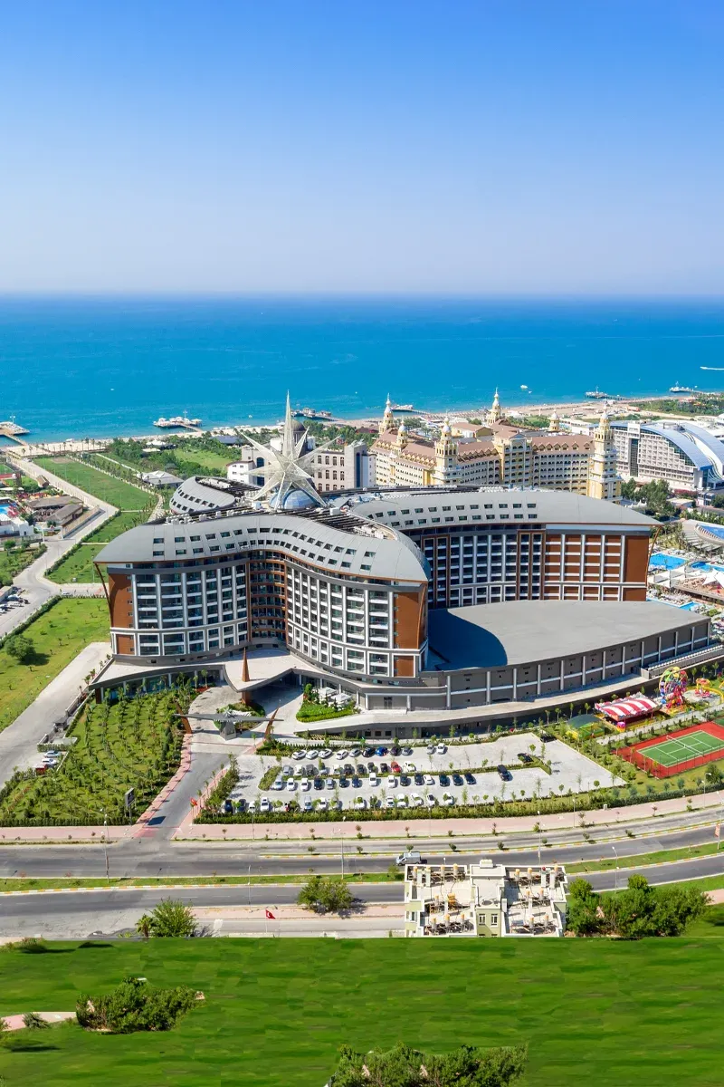 Adin Resort Hotel atrium ve mimari